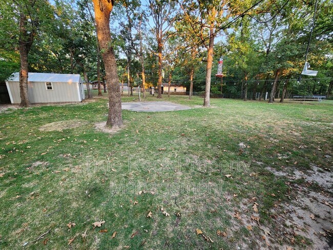 Building Photo - 204 S Morrison Dr