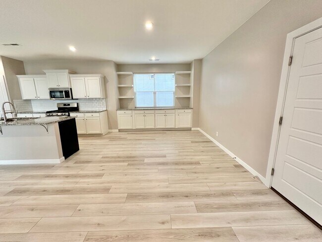 Building Photo - 797 Red Marble Ln