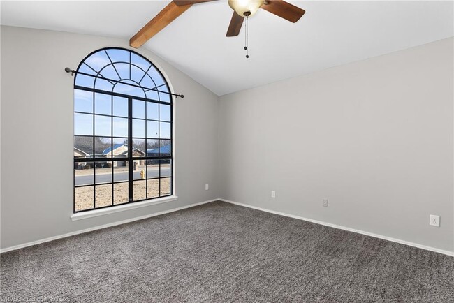 Building Photo - 8808 Skypark Dr