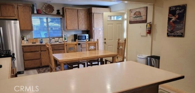 Building Photo - 573 Thrush Dr