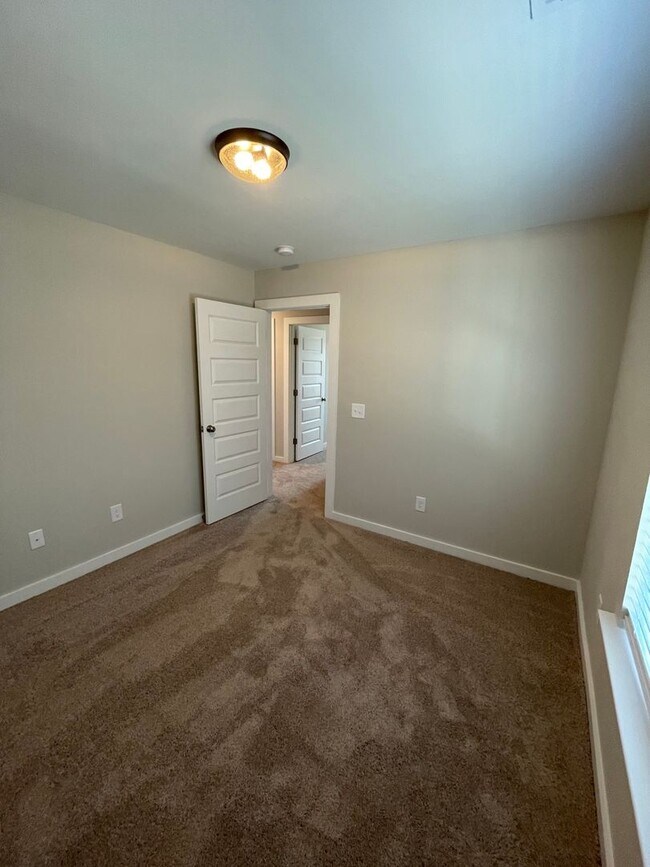 Building Photo - Home for Rent in Calera, AL!!! View with 48 Hours Notice!