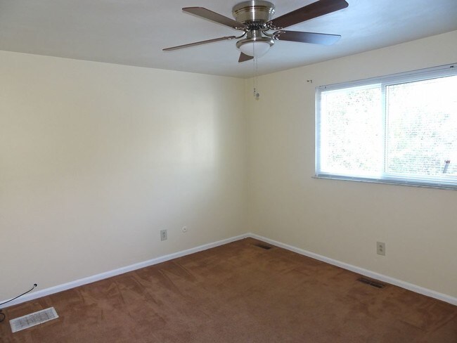 Building Photo - Two-Level Duplex in Coleman Place
