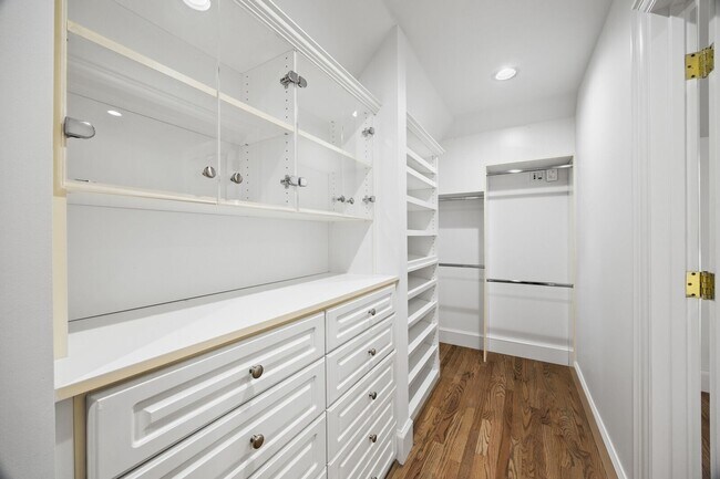 Building Photo - For Rent: Well-Appointed Atherton Home For...