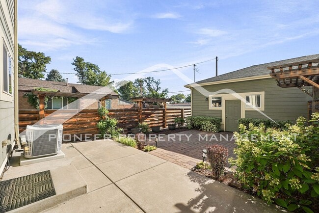 Building Photo - 4570 Meade St
