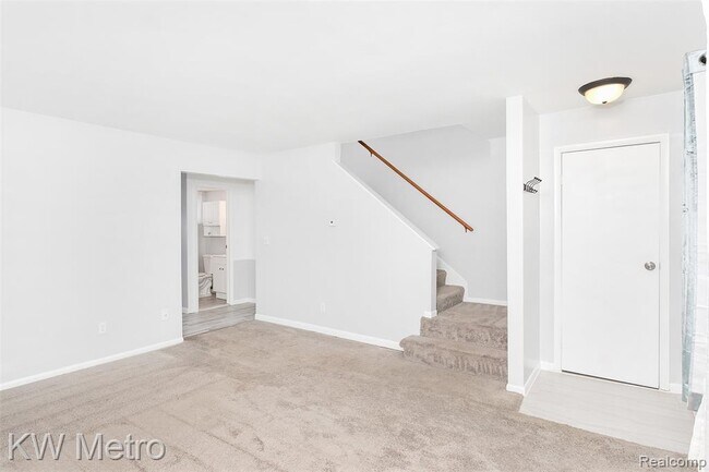 Building Photo - 29166 Tessmer Ct