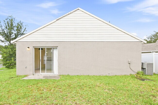 Building Photo - 12641 Parkbury Dr