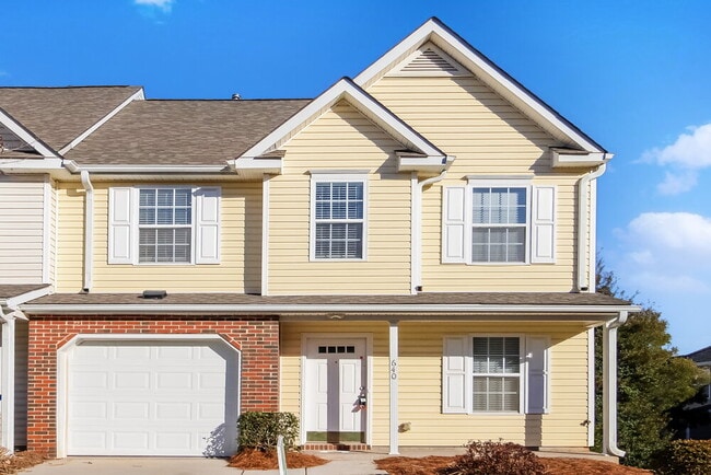 Building Photo - 640 Piermont Ct