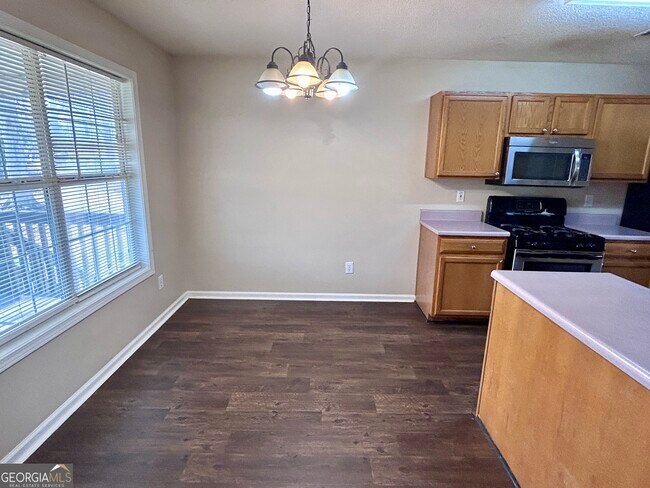 Building Photo - 22 Meadow Chase Way