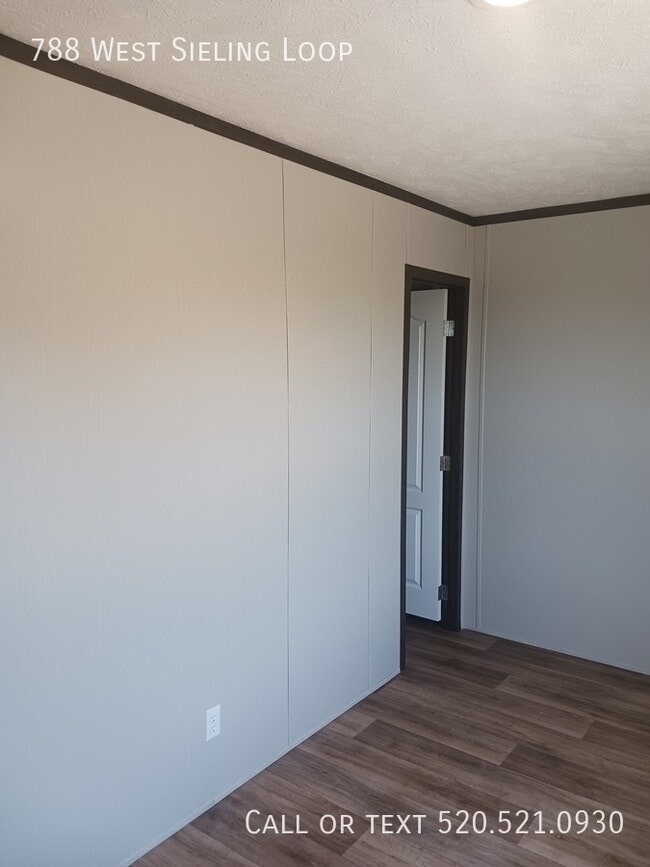 Building Photo - 788 W Sieling Loop