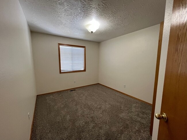 Building Photo - 1241 W Kimra St