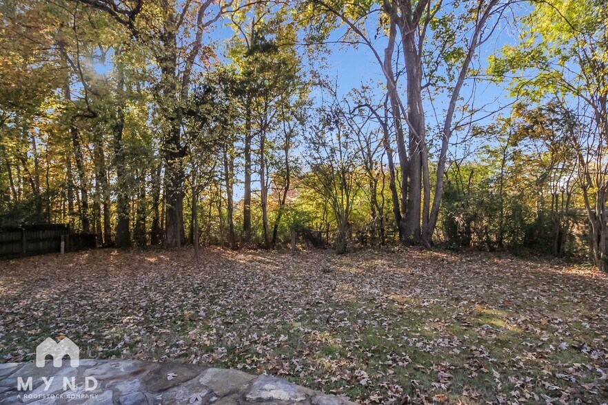 Building Photo - 2201 Montego Dr