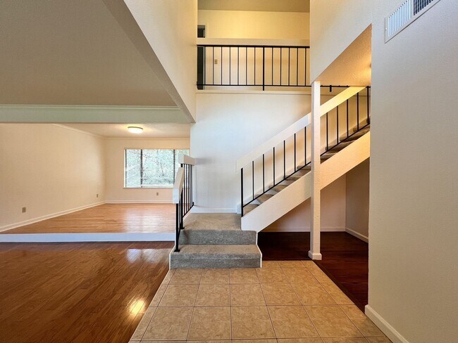 Building Photo - Charming 4 Bedroom Browns Valley Napa Home