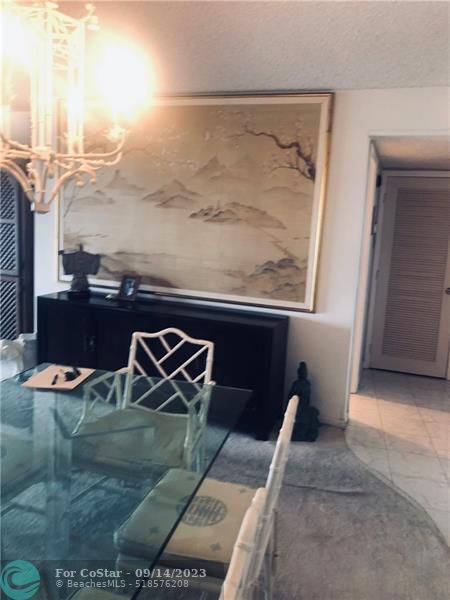 Building Photo - 1523 E Hillsboro Blvd