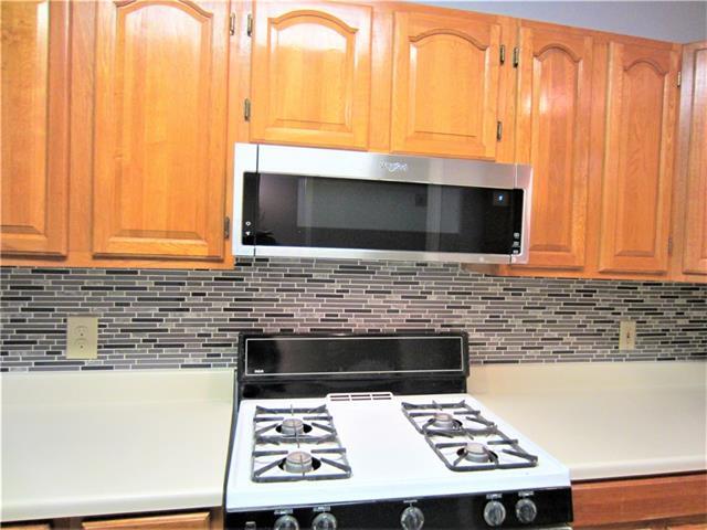 Building Photo - 501 Mounts Ave