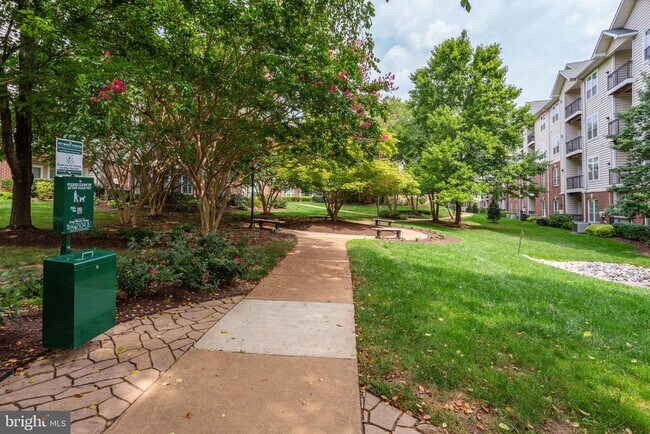Building Photo - 1591 Spring Gate Dr.
