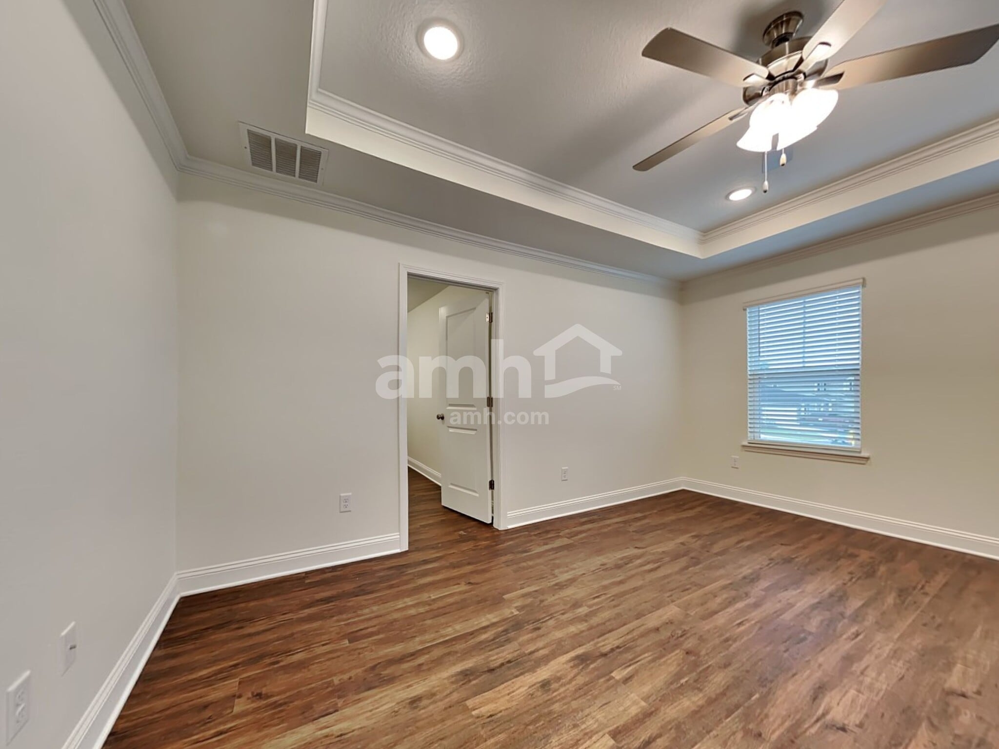 Building Photo - 383 Onate Cir