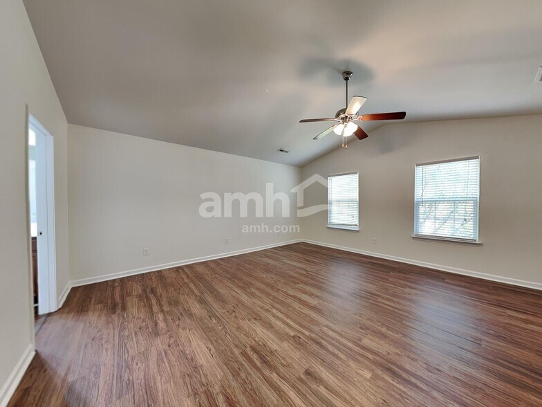 Building Photo - 4662 Abbey Park Rd