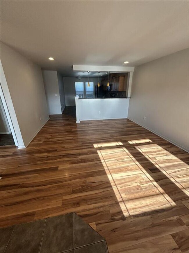 Building Photo - 203 Walnut Grove Ct