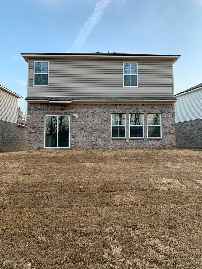 Building Photo - PRELEASING NOW!!- Three Bedroom | Two and a Half Bathroom Home in Cullman