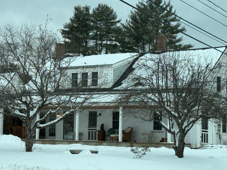 Building Photo - 3 Smith Hill Rd