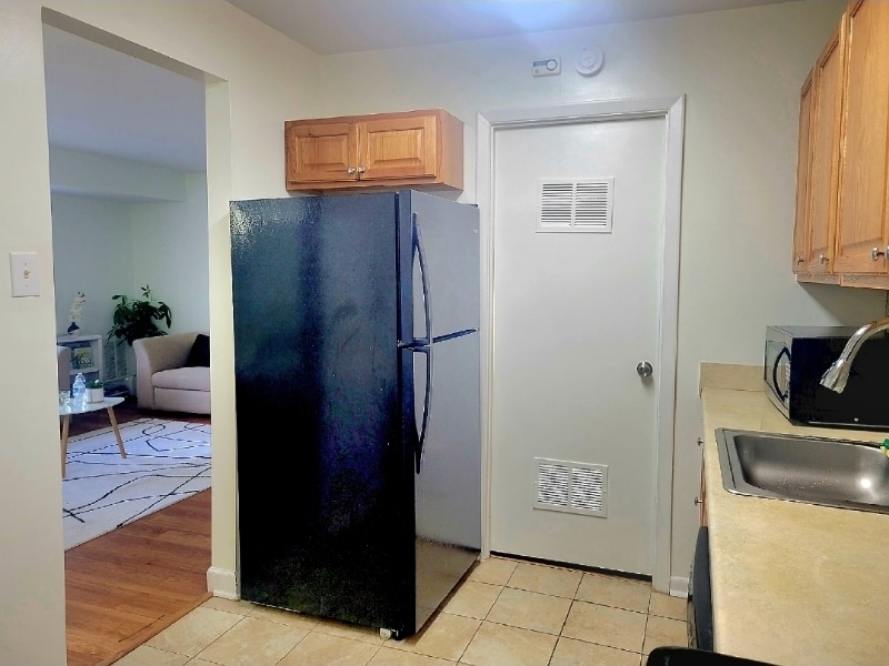 Building Photo - 9655 Homestead Ct