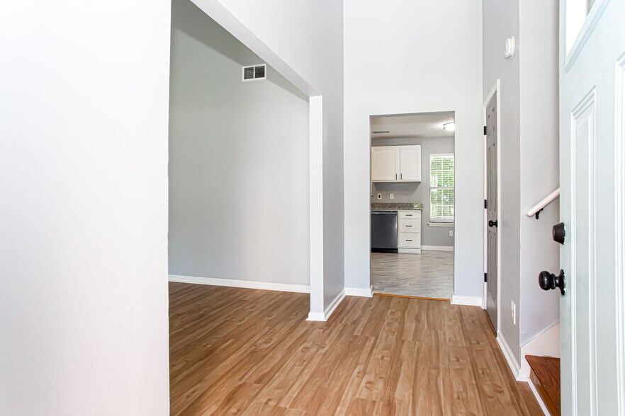 Building Photo - 6587 Alford Way
