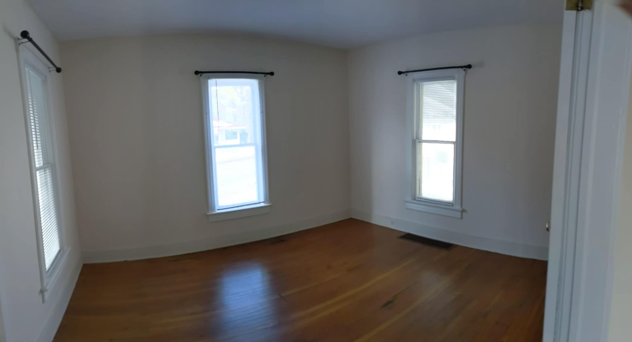 Building Photo - 107 N Elmira St