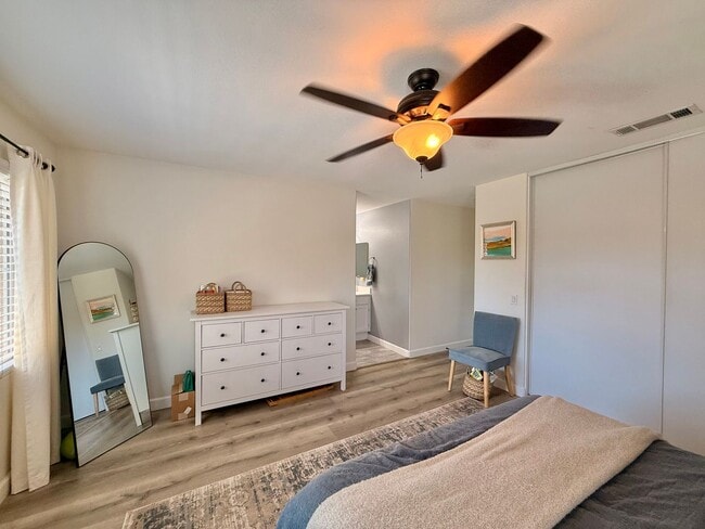 Building Photo - Beautifully Updated Home with Modern Finishes & Private Backyard Retreat!