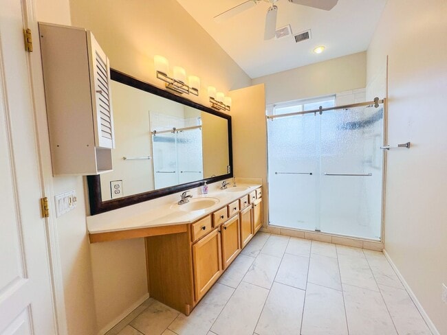 Building Photo - TOWNHOME - CORNVILLE - 55+ COMMUNITY INTHE VILLAS AT VERDE SANTA FE