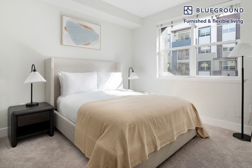 Building Photo - 3889 Artist Walk Common