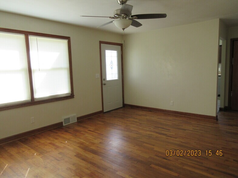 Building Photo - 2520 Fowler St