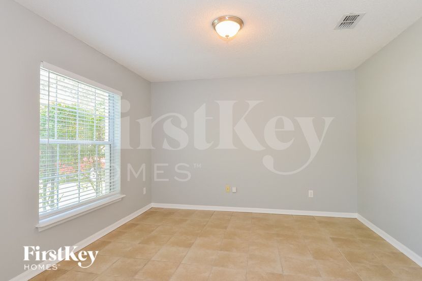 Building Photo - 153 Johns Glen Dr