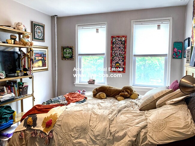 Building Photo - 19 Lanark Rd