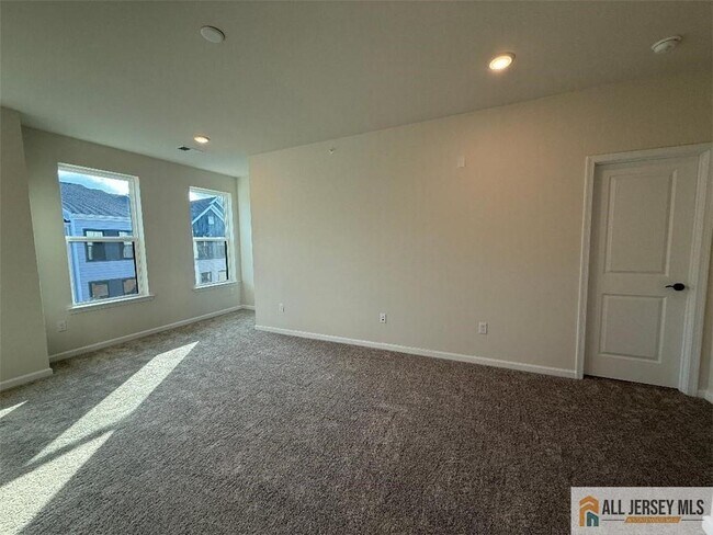 Building Photo - 1211 Parker Blvd