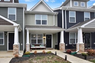 Building Photo - Pet Friendly Two Bedroom!