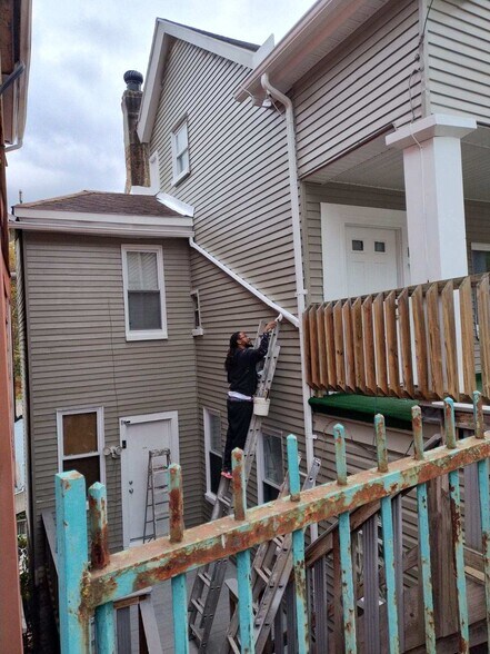 Building Photo - 2633 S 18th St