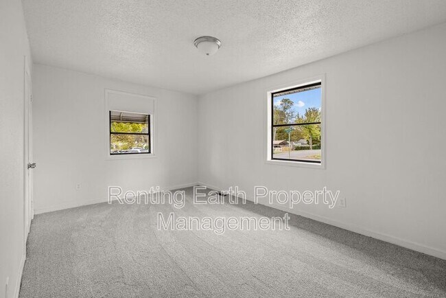 Building Photo - 1893 Princeton Ct SW