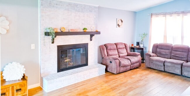 Building Photo - 403 Antler Dr