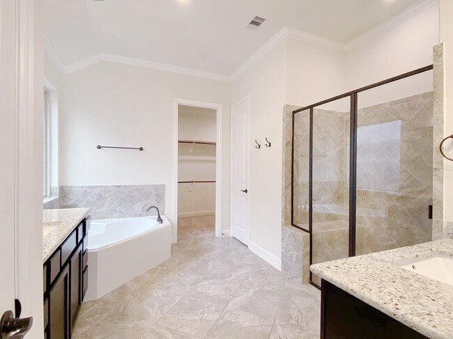 Building Photo - 14626 Moccasin Ridge Dr