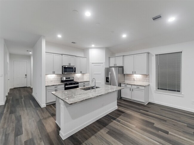 Building Photo - 387 Westlake Terrace Dr