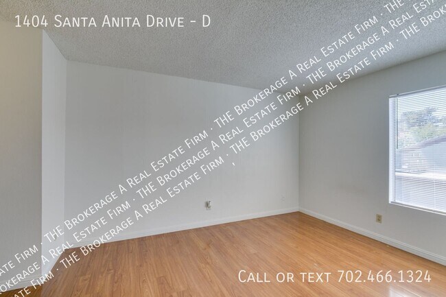 Building Photo - 1404 Santa Anita Dr