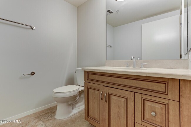 Building Photo - 7137 E Rancho Vista Dr