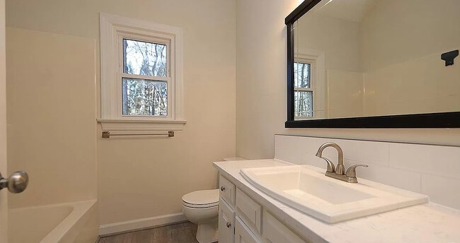 Building Photo - 112 Aborfield Ct