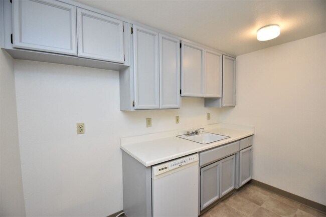 Building Photo - 3846-3846 Westporter Dr
