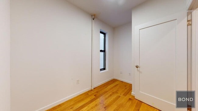 Building Photo - 314 E 91st St