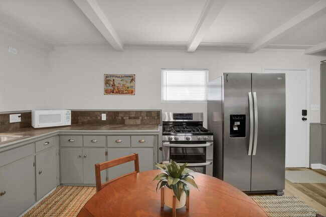 Building Photo - 115 Hale Loop