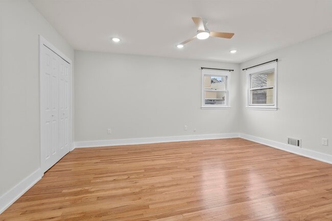 Building Photo - 238 Terrace Ave