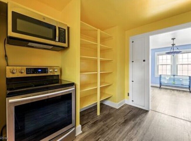 Building Photo - 4224 Chester Dr