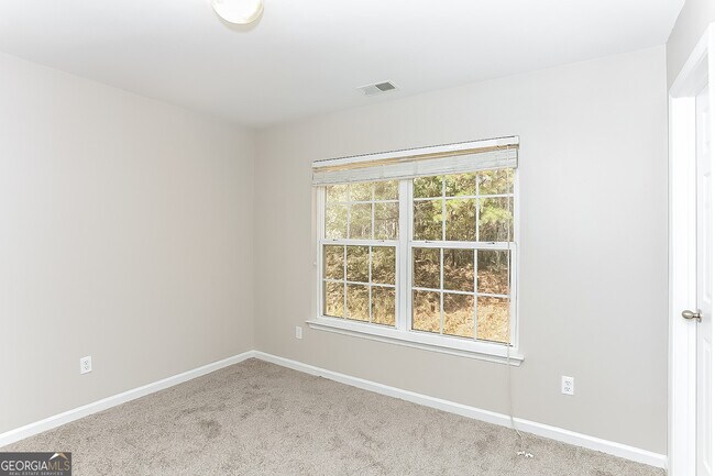 Building Photo - 5118 Upper Elm St