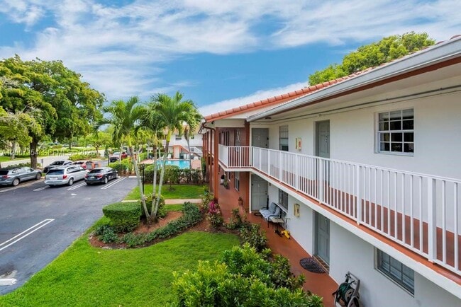 Building Photo - 3100 Coral Springs Dr